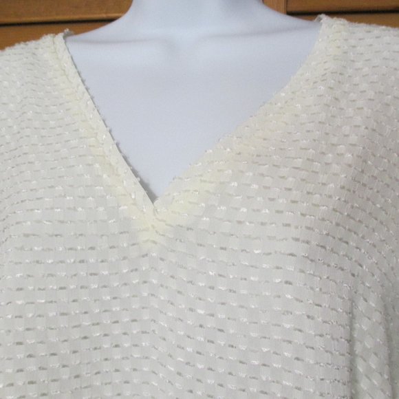A New Day top Romantic Boho cream color, lightweight V neck blouse size L - Picture 4 of 7